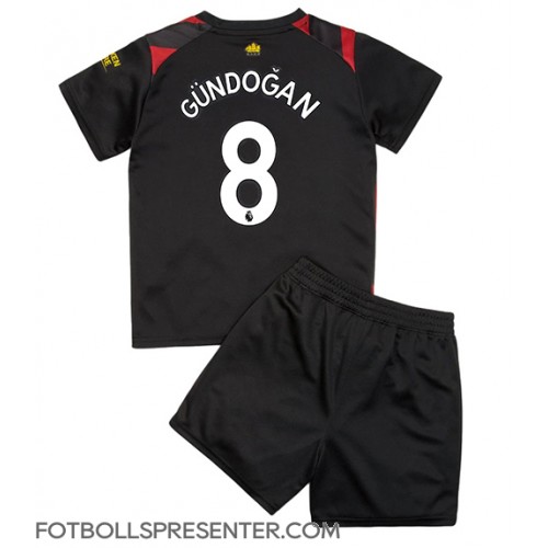 Manchester City Ilkay Gundogan #8 Bortatröja Barn 2022-23 Kortärmad (+ korta byxor)